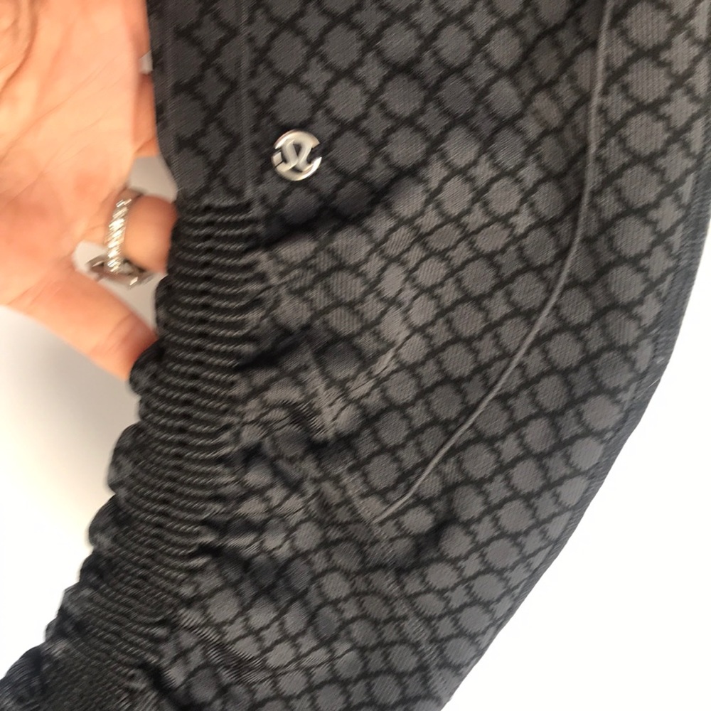 Lululemon Capri Leggings Charcoal Grey Size 2